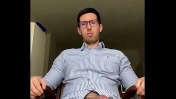 Just arrived from work anyone makes me a relax massage more content here ⬇️