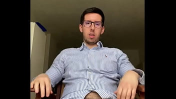 Just arrived from work anyone makes me a relax massage more content here ⬇️