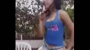 Ninfeta virgem rebolando 21