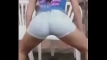 Ninfeta virgem rebolando 21