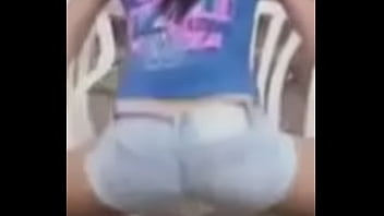 Ninfeta virgem rebolando 21