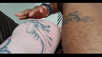 Tirei a calsinha pro lado e fui socando e cavalgando na albina