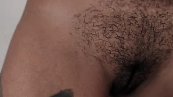 Gostosa dançando pelada