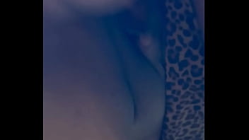 Primeira vez da coroa de 45 anos dando pro novinho na cachoeira