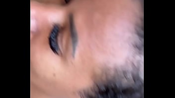 Primeira vez da coroa de 45 anos dando pro novinho na cachoeira