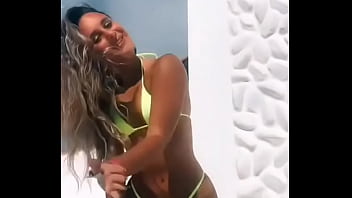 Gostosinha com seu corpo gostoso