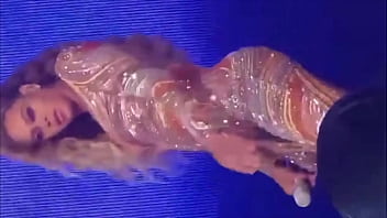 Sexy tribute to queen b