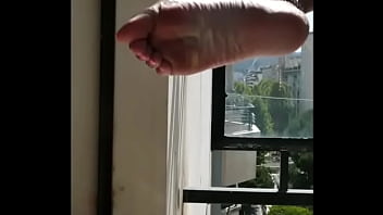 Envie de voir la suite alors achète la vidéo ou abonne toi j'y poste