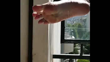 Envie de voir la suite alors achète la vidéo ou abonne toi j'y poste