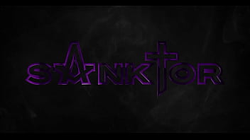 Sanktor bald butch shaving in the swimming pool