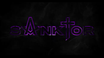 Sanktor bald butch shaving in the swimming pool