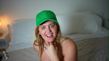 Wisconsin tiff quit porn to work at dollar tree only to still end up on her knees for pay