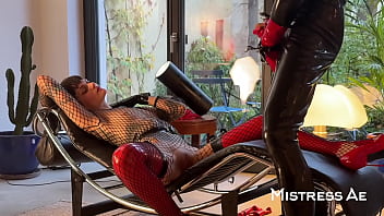 Fucking and squirting on chaise longue