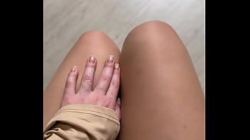 Boys do you like legs in nylons i really like