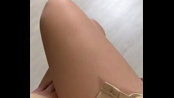 Boys do you like legs in nylons i really like