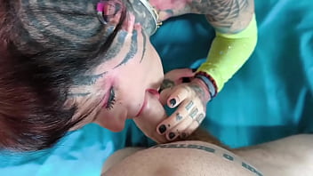 O carmona me fodeu tao gostoso gozei muito