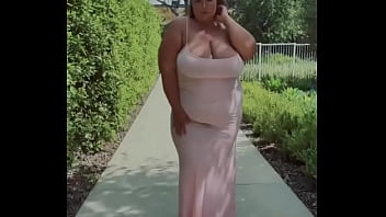 Pretty in pinkfashionnova #plussizemodel #plussizebeauty