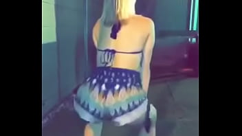 Shaking Her Ass For thumbnail