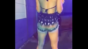 Shaking Her Ass For thumbnail