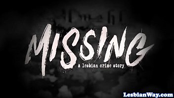 Gushing dyke enjoying threeway with teens