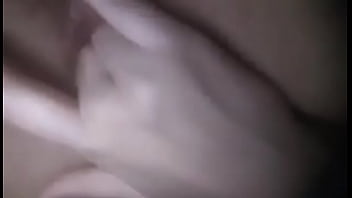 Se metendo o dedo pra seu namorado