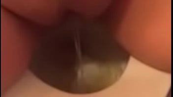 Isabella holloway peeing