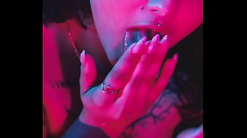 Jovens de porto alegre produzindo conteúdo e caos