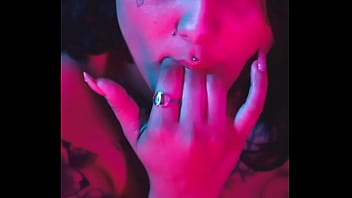 Jovens de porto alegre produzindo conteúdo e caos