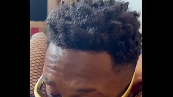 Me acabo na rola do negão toda vez que ele me visita