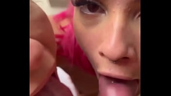 Fiquei esperando por isso o tempo todo hora de dividir o leitinho novinha