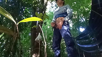 Casada deu no mato para o guia de trilhas