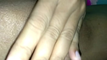 เสียวหีเมื่อถูกควยถูเม็ดแตดสาวสวย