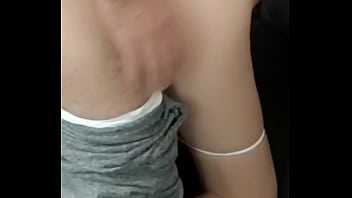 O amigo do corno me arrombou e me comeu por horas