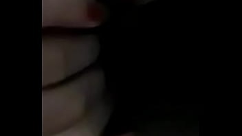 Lorinha da buceta rosa fazendo um remix