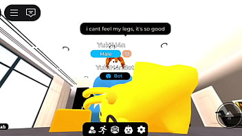 Un tocino vs youtuber yunu de roblox condominio