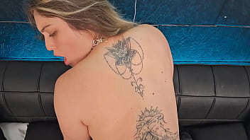 My stepsister asks me to fill her ass with my big hard cock he always wants it all inside