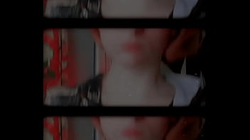 Attention si tu t'abonnes tu risques de voir de gros nichons