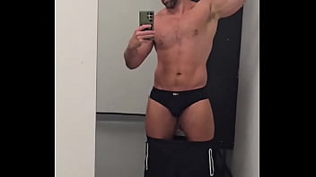 Oooosh anyone want to feed me burgers stroke hair and tell me how big and strong i am