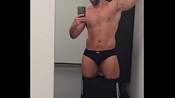 Oooosh anyone want to feed me burgers stroke hair and tell me how big and strong i am