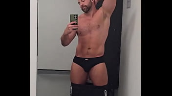 Oooosh anyone want to feed me burgers stroke hair and tell me how big and strong i am