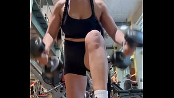 Snap yo fingers bicep curls 4 sets x 10 15 reps location evans fitness clubevansfitnessclub augusta georgia #bi