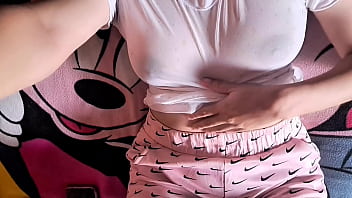 Esa es la ventaja de tener sexo sin protección con la amiga de mi novia todos los días