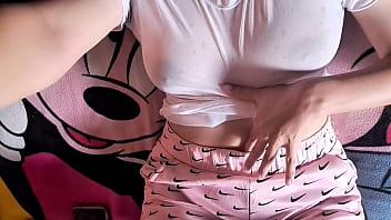 Esa es la ventaja de tener sexo sin protección con la amiga de mi novia todos los días