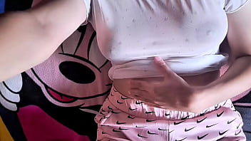 Esa es la ventaja de tener sexo sin protección con la amiga de mi novia todos los días