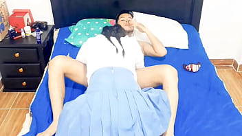 Estudiante de 18 años folla con su maestro de colegio