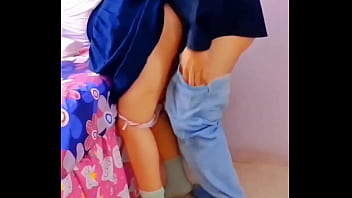 Morra mexicana se traga todo el semen encontré una chavita de escuela me dejó cogerla chupa una vergota y se traga todo el semen le hicieron de todo casero real