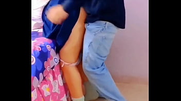 Morra mexicana se traga todo el semen encontré una chavita de escuela me dejó cogerla chupa una vergota y se traga todo el semen le hicieron de todo casero real