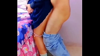 Morra mexicana se traga todo el semen encontré una chavita de escuela me dejó cogerla chupa una vergota y se traga todo el semen le hicieron de todo casero real