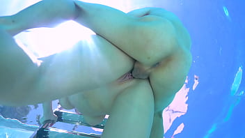 Underwater anal fuck with her new toyboy