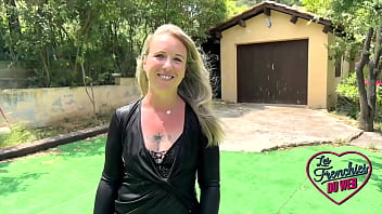 Marie somptueuse milf adore la double pénétration